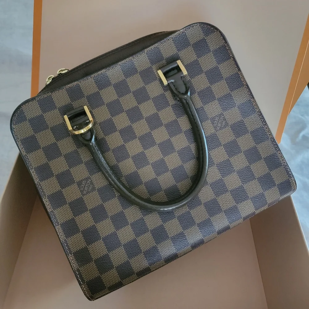 🤎Louis Vuitton Damier Ebene Triana Handbag🤎 - Picture 7 of 17